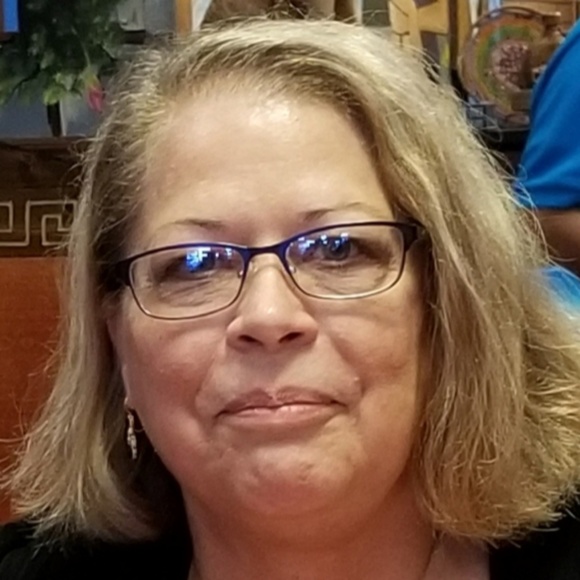 Meet your Posher, Connie - Picture 1 of 1